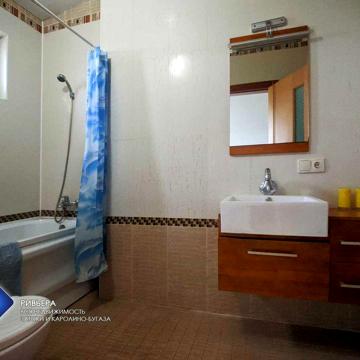 Продам дом в Каролино-Бугазе. Камин, летняя веранда, 3 спальни.