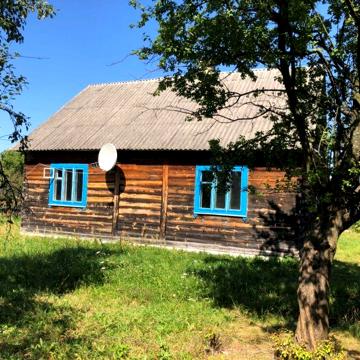 Продається будинок з великою земельною ділянкою
