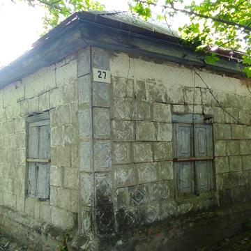 Хата в смт Оржиця