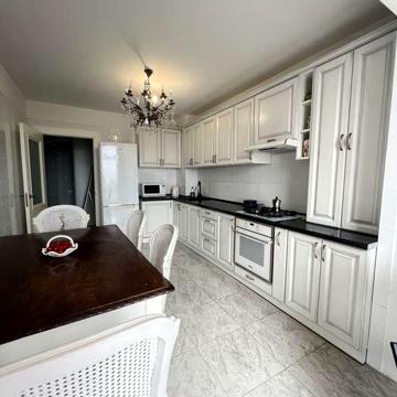 Продам укомплектовану 3 к квартиру вул. Йови м.Бориспіль