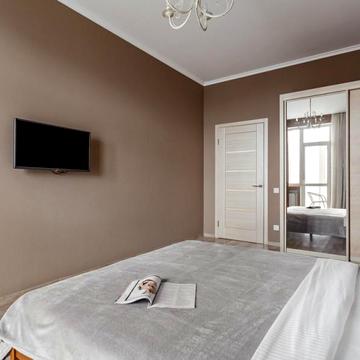 Квартира с балконом в Аркадии - панорамные окна