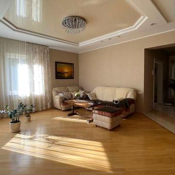 Продаж чудового будинка по вул. Варшавська ближній центр