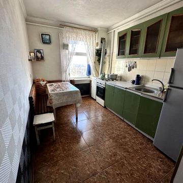 Продам 4-х комнатную квартиру в Авангарде