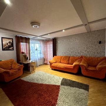 Продам 4 Комн.кВ. по Небесной Сотни, центр