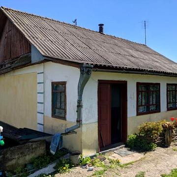 Будинок, присадибна ділянка та город