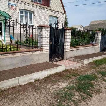 Продам дом зі зручностями