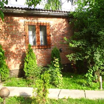 Дом для бизнеса 10 км от г. Миргорода с территорией 2 га на р. Хорол
