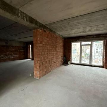 Срочная продажа 3 к с двумя паркоместами в самом центре города ЖК Княжеский