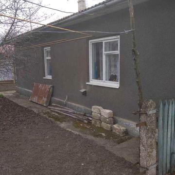 Продам Дім з пристройками c. Подвірне, Новоселицького р-н
