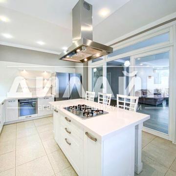 Vip 170 м² с 3 спальнями , 3 с/у +  2 паркоместа + беседка