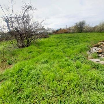 Продам земельну ділянку з будовою