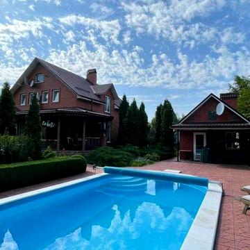 Романков - дом 200м.кв  15 соток