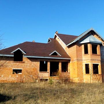 Будинок на ділянці