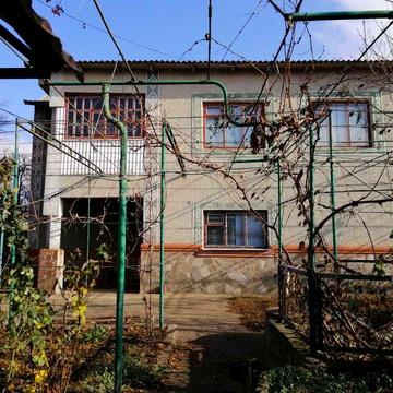 Продається двоповерховий будинок в Арбузинці (Миколаївська обл)