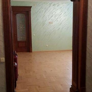 Продаж 3-кімнатної квартири з євроремонтом в новобудові вул. Шухевича