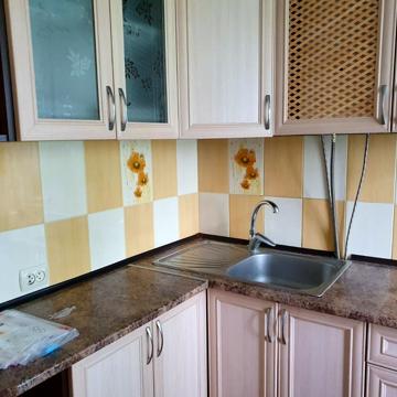 Л. Українки, 50