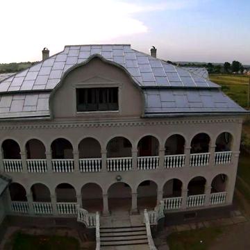 Продаю 3 поверховий дім з каміном і ділянкою на 2.4 га, 504 кв. м, 10