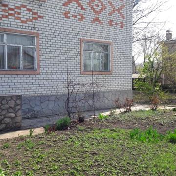 Продам 2х этажный дом.Лозовая