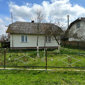 Продаж будинку