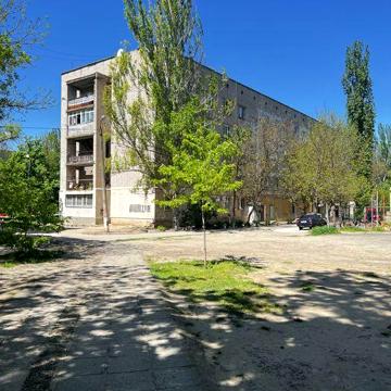 В Продажу приміщення на Космонавтів , 84 кВ м