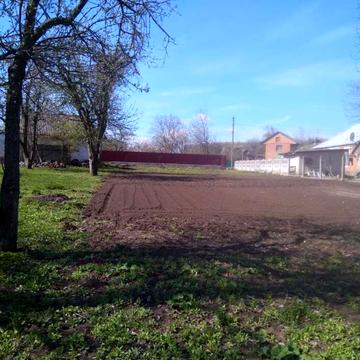 Земельна ділянка (під будівництво) з будинком в с. Щітки