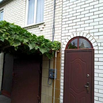 Продається дачний будинок, с.Рожни