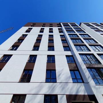 Продам 2кім квартиру біля центрального Озера