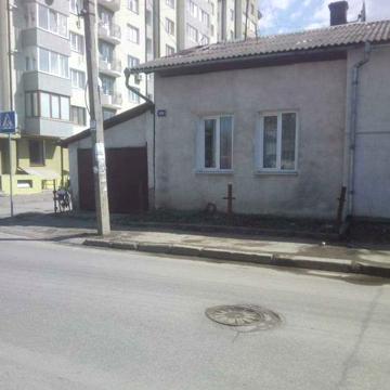 Породам полуособняк 75м2 в цен.частині Івано-Фраківська з гаражeм.