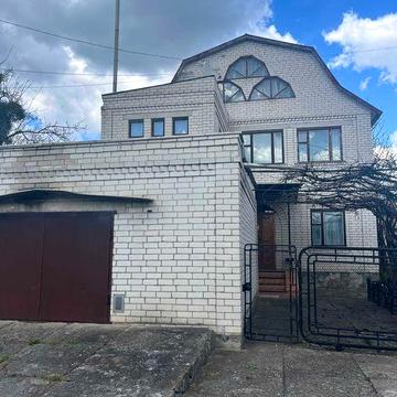Двоповерховий будинок по пров. Л.Толстого