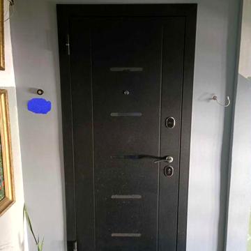 Продажа 3к квартиры. Бородинский мкрн. Ладожская,район Континента.