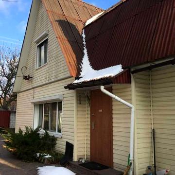 Продаж садового будинку та землі в с.Забуччя Київської обл 61400$