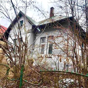 Продаж Будинку та Земельної ділянки. вул. Коновальця-Рудницького