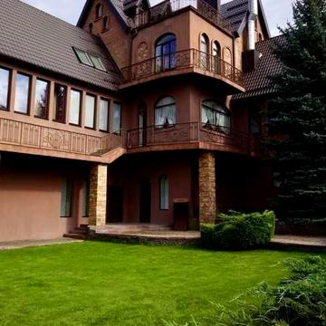 Пропонується елітний будинок в центрі, Шатилівка, 680кв.м.