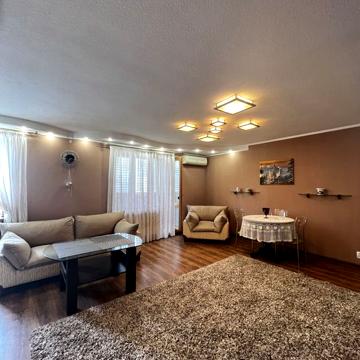 В Продажу 3 к к -студія в Центрі/ 6а Слобідська