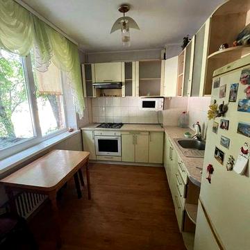 Сдам 1-о комнатную квартиру возле метро Студенческая 2-е минуты!