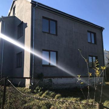 Зборiв продам будинок