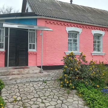 Цегляний будинок в с. Гусачівка