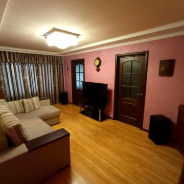 Продам 4к квартиру Кривой Рог Ц-Г район