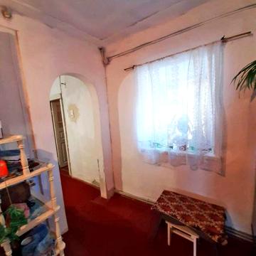 Продаю дом - 4 ком., можно на 2 семьи, космет ремонт. Район 8 Военная