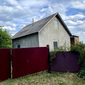 Продам дачу в мальовничому місці біля річки
