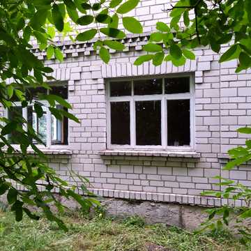 Приватна садиба з ділянкою