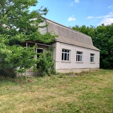 Приватна садиба з ділянкою