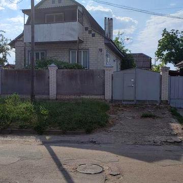 Продам двоповерховий будинок  м. Прилуки
