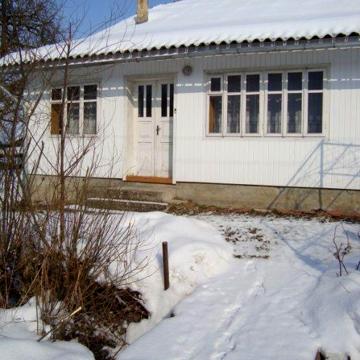 ПРОДАЖ / 2-ох кімнатна квартира від власника в центрі смт. Меденичі