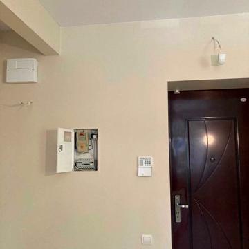 П/метражная кв-ра студия 2этаж в центре Запорожья.