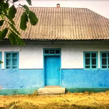 Продається господарство в селі Бузовиця Чернівецької  області.