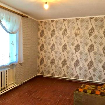 Продам 2 к.квартиру,в центрі міста,вул.Коновальця,буд.8