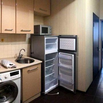 Продам большую гостинку 28м2 возле метро Спортивная 3-и минуты!