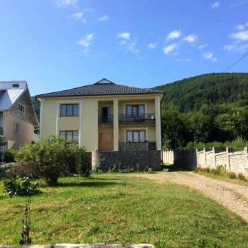 Будинок 440кв.м., 0.1га землі, м. Косів - 250,000$