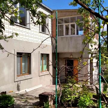 Продам двоповерховий будинок